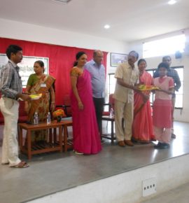 இலவச சீருடை வழங்கும் விழா